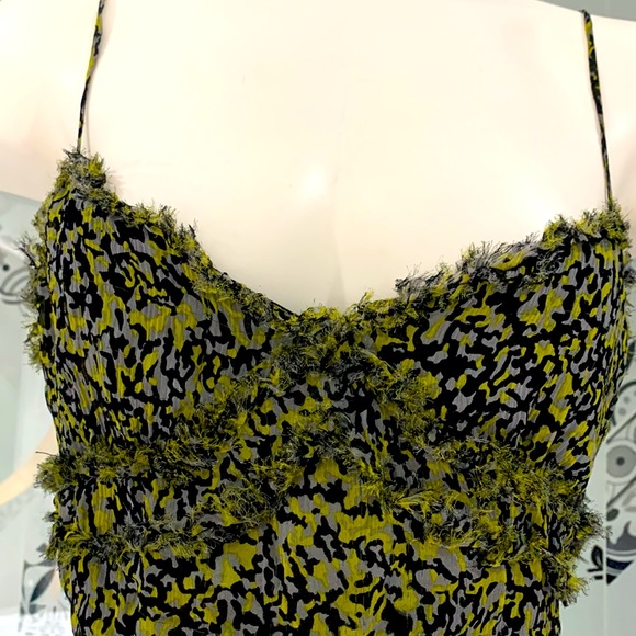 Gorgeous Vintage 100% Silk Spaghetti Straps Tank Top cami print frilly d… - Picture 2 of 10